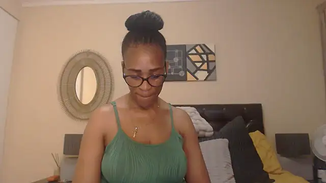 Snapshot of Creamyass22 chatting on March 18, 2025, 5:42 pm Creamyass22 online show from March 18, 2025, 5:42 pm