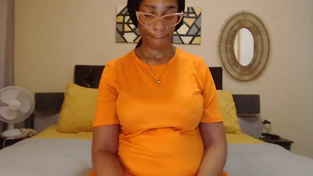 Snapshot of Creamyass22 chatting on November 24, 2025, 4:29 pm Creamyass22 online show from November 24, 2025, 4:29 pm