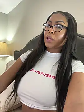 CandyLuxxxx online show from February 21, 2025, 9:13 am