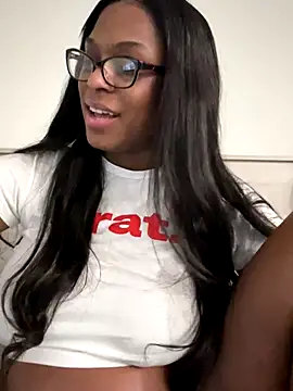 CandyLuxxxx online show from October 5, 2025, 10:57 am