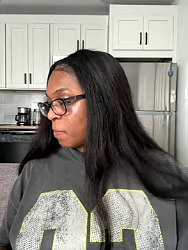 CandyLuxxxx online show from October 12, 2025, 3:33 pm