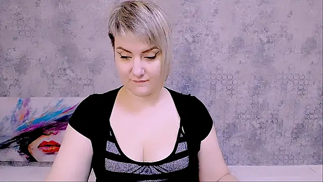 Djullia online show from September 13, 2025, 5:18 am