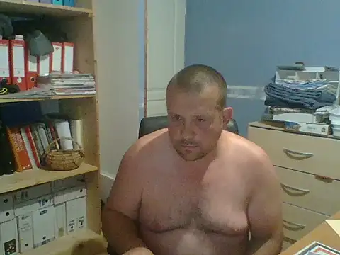 manubm03 online show from June 11, 2026, 3:15 am