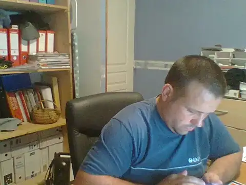 manubm03 online show from June 29, 2026, 7:58 am