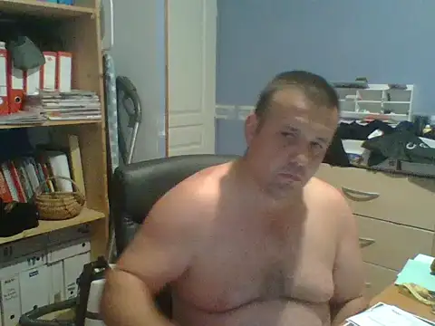 manubm03 online show from July 5, 2026, 7:15 am
