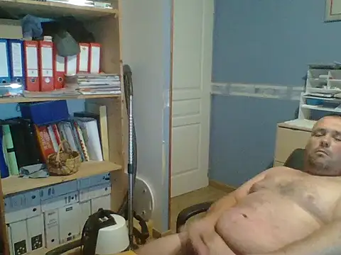 manubm03 online show from July 24, 2026, 7:39 am