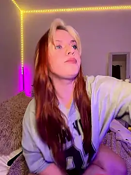 AnjaAmelia online show from April 8, 2026, 6:19 pm