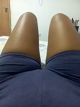 annie-19 online show from September 24, 2025, 2:26 am