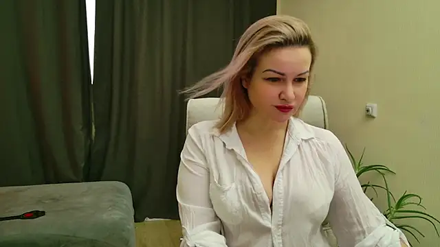 MishaMILF online show from February 6, 2025, 10:04 am