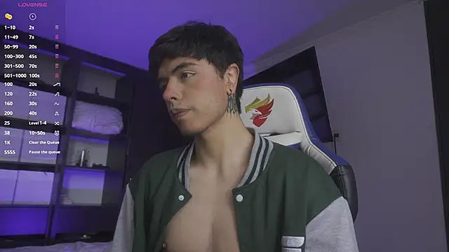  morghan  online show from December 3, 2025, 6:28 pm