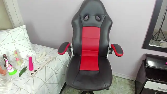 mila katts online show from February 27, 2025, 4:31 am