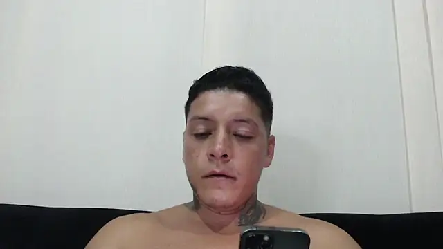 Snapshot of EvandMikeePh chatting on February 25, 2026, 12:09 am EvandMikeePh online show from February 25, 2026, 12:09 am