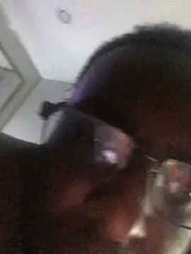 Londonfrotadejr online show from December 3, 2024, 12:59 pm