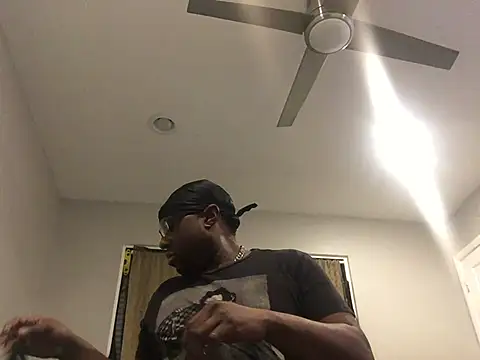 Londonfrotadejr online show from December 14, 2024, 9:29 am