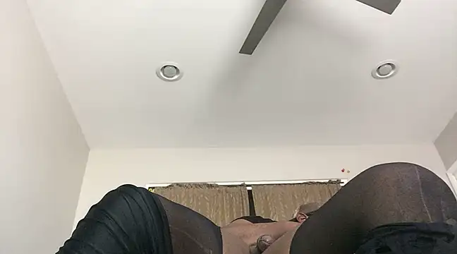 Londonfrotadejr online show from February 23, 2025, 5:07 pm