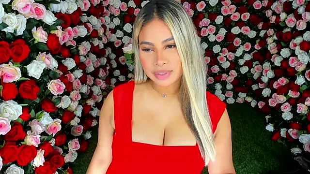 Snapshot of Carlota_peach chatting on February 15, 2025, 3:31 am Carlota peach online show from February 15, 2025, 3:31 am