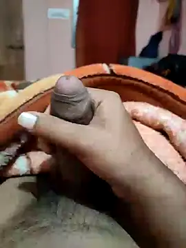 Snapshot of Roxy_Hard chatting on December 8, 2024, 7:11 pm Roxy Hard online show from December 8, 2024, 7:11 pm