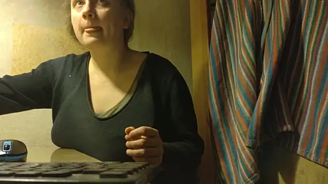 Snapshot of FrumCake chatting on January 19, 2026, 3:32 am FrumCake online show from January 19, 2026, 3:32 am