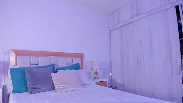 mia hank online show from January 6, 2026, 11:47 am