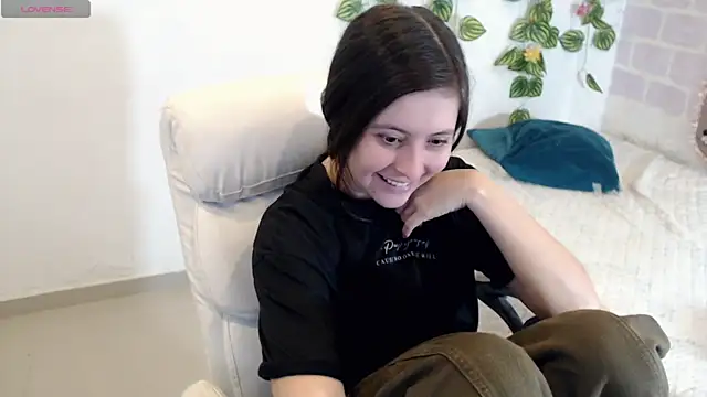 Snapshot of tania_sweet__ chatting on October 19, 2025, 12:06 pm tania sweet online show from October 19, 2025, 12:06 pm