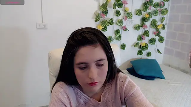 Snapshot of tania_sweet__ chatting on December 19, 2025, 3:52 pm tania sweet online show from December 19, 2025, 3:52 pm