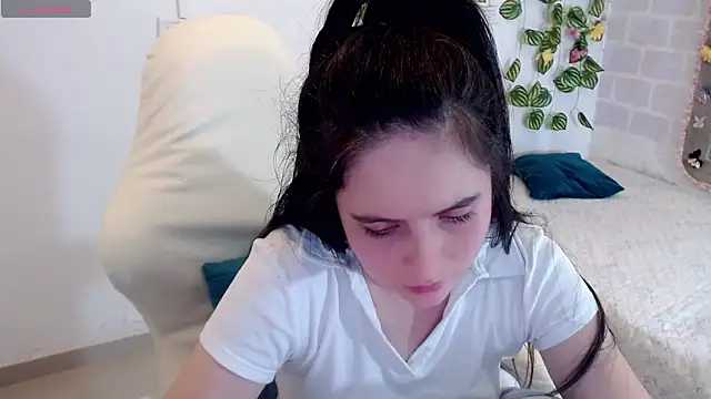 Snapshot of tania_sweet__ chatting on March 3, 2026, 9:31 pm tania sweet online show from March 3, 2026, 9:31 pm