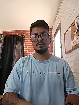 DaviidEvans  online show from October 18, 2025, 2:29 pm