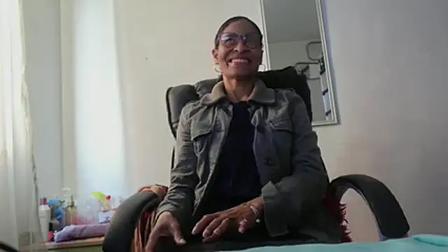 Aries Mature online show from April 30, 2026, 8:37 pm