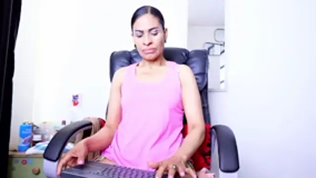 Aries Mature online show from May 24, 2026, 3:39 pm