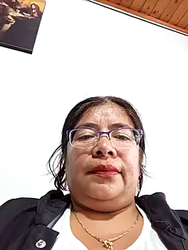   valentina18 online show from December 17, 2024, 8:21 pm
