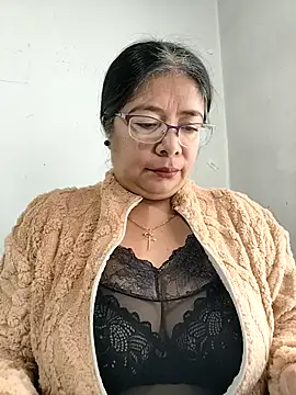 Snapshot of __valentina18 chatting on December 17, 2025, 1:17 pm valentina18 online show from December 17, 2025, 1:17 pm