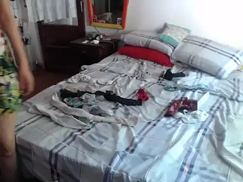 deftoolceles online show from December 3, 2025, 2:26 pm