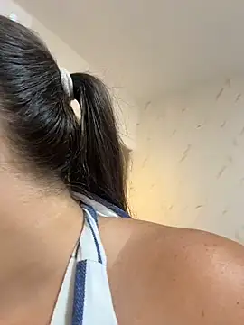 ava blue online show from December 19, 2025, 7:43 pm