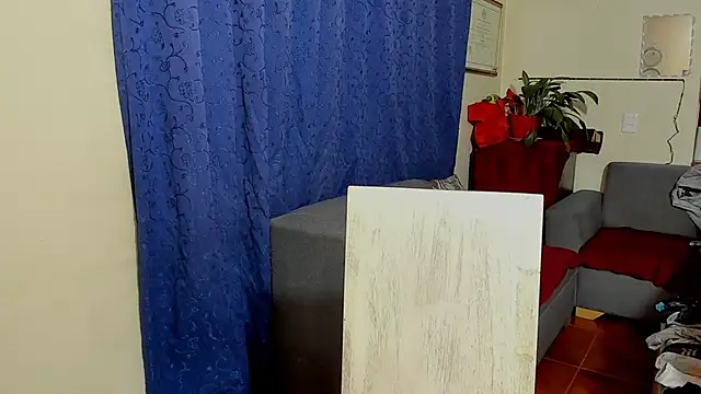 Snapshot of emma_luxy chatting on September 30, 2025, 11:43 pm emma luxy online show from September 30, 2025, 11:43 pm