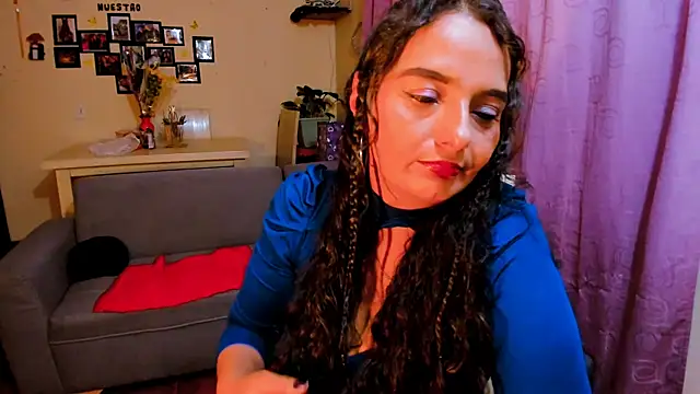 Snapshot of emma_luxy chatting on March 13, 2026, 4:41 am emma luxy online show from March 13, 2026, 4:41 am