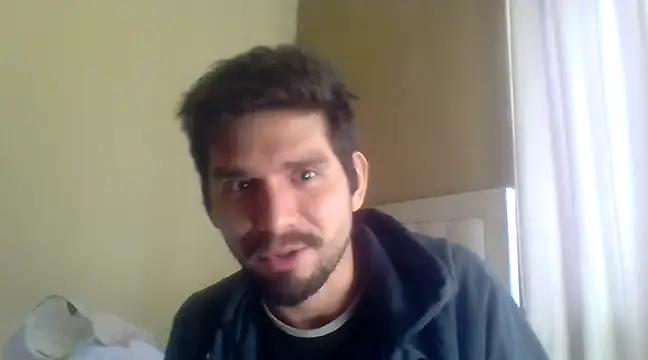 Snapshot of Tomthelong chatting on February 6, 2025, 10:43 pm Tomthelong online show from February 6, 2025, 10:43 pm