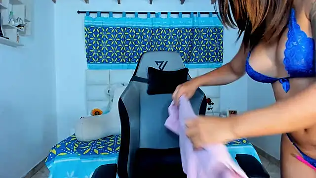 Snapshot of shadia-orozco chatting on February 21, 2025, 7:45 am shadia-orozco online show from February 21, 2025, 7:45 am