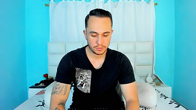 Snapshot of juan__jimenez chatting on November 13, 2025, 12:31 am juan jimenez online show from November 13, 2025, 12:31 am