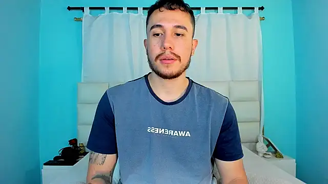 Snapshot of juan__jimenez chatting on December 14, 2025, 10:25 pm juan jimenez online show from December 14, 2025, 10:25 pm