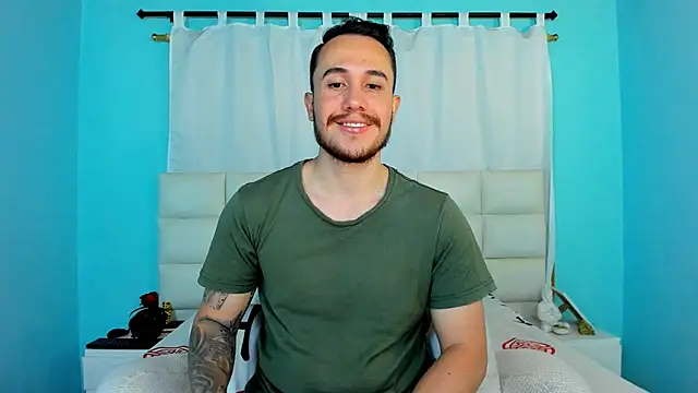 Snapshot of juan__jimenez chatting on December 22, 2025, 10:29 pm juan jimenez online show from December 22, 2025, 10:29 pm