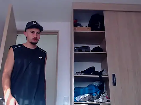 Snapshot of ChrisDamon chatting on September 11, 2025, 12:38 pm ChrisDamon online show from September 11, 2025, 12:38 pm