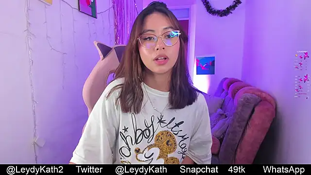 Snapshot of Nasha_abby chatting on December 6, 2024, 6:28 pm Nasha abby online show from December 6, 2024, 6:28 pm