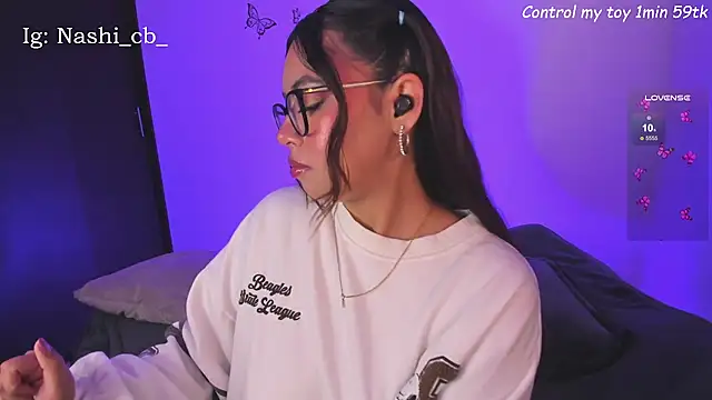 Snapshot of Nasha_abby chatting on October 19, 2025, 1:06 am Nasha abby online show from October 19, 2025, 1:06 am