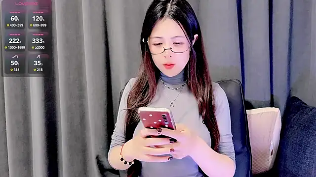 candy-yiyi online show from March 16, 2026, 8:29 am