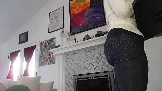 AuroraWillows online show from February 20, 2025, 6:24 pm