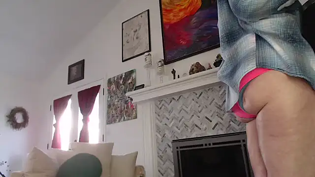 AuroraWillows online show from February 22, 2025, 6:41 pm