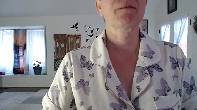 AuroraWillows online show from November 29, 2025, 2:31 pm