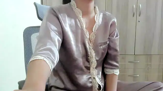 Snapshot of Beauty_Asian_Tina chatting on February 14, 2025, 2:54 pm Beauty Asian Tina online show from February 14, 2025, 2:54 pm