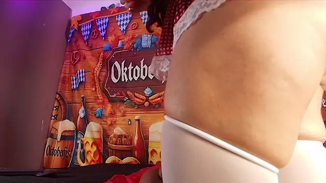 zzoe  online show from September 23, 2025, 3:09 am