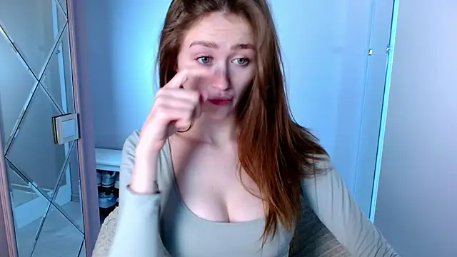 Snapshot of millllina chatting on January 15, 2025, 5:26 pm millllina online show from January 15, 2025, 5:26 pm